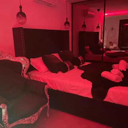 Appartement Romantique Avec Jacuzzi *